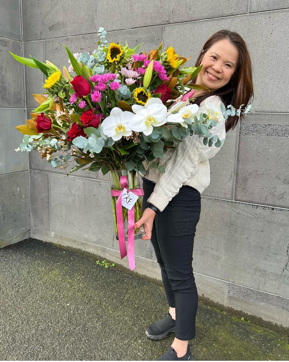 Best florist delivery in East Melbourne Loan Pham No doubt with 22...