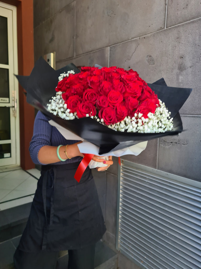 Red Roses Magnificent!