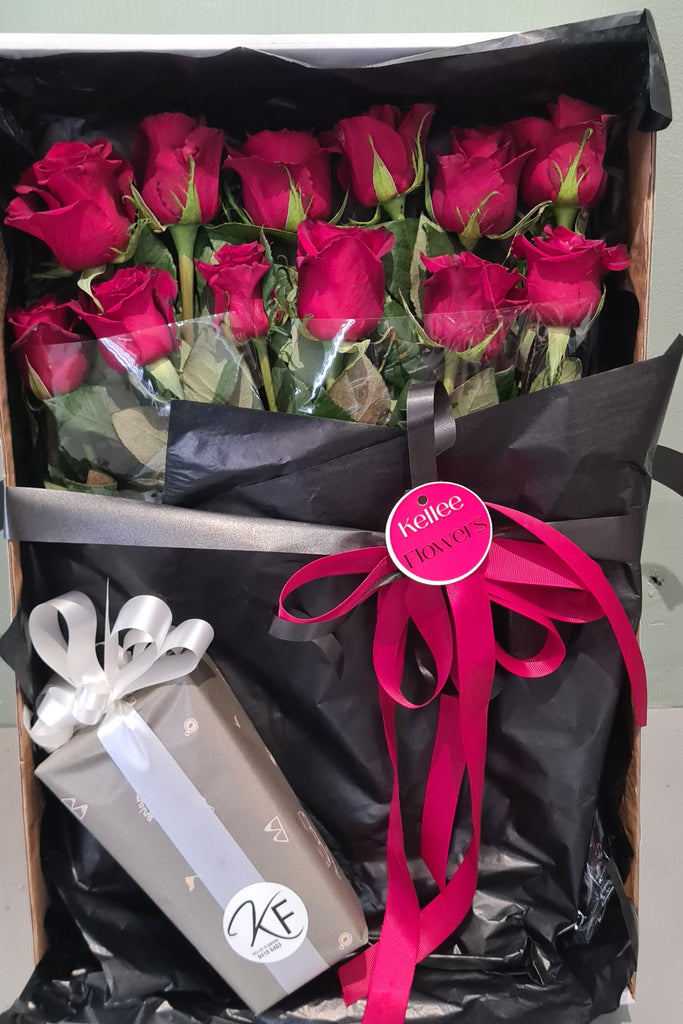Red roses and Chocolates display box