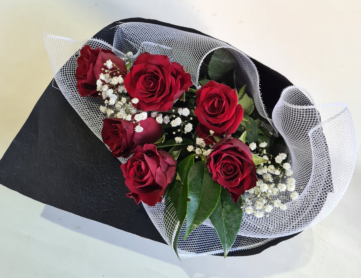 6 Red Roses bouquet